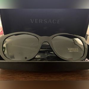Brand new authentic Versace women’s sunglasses